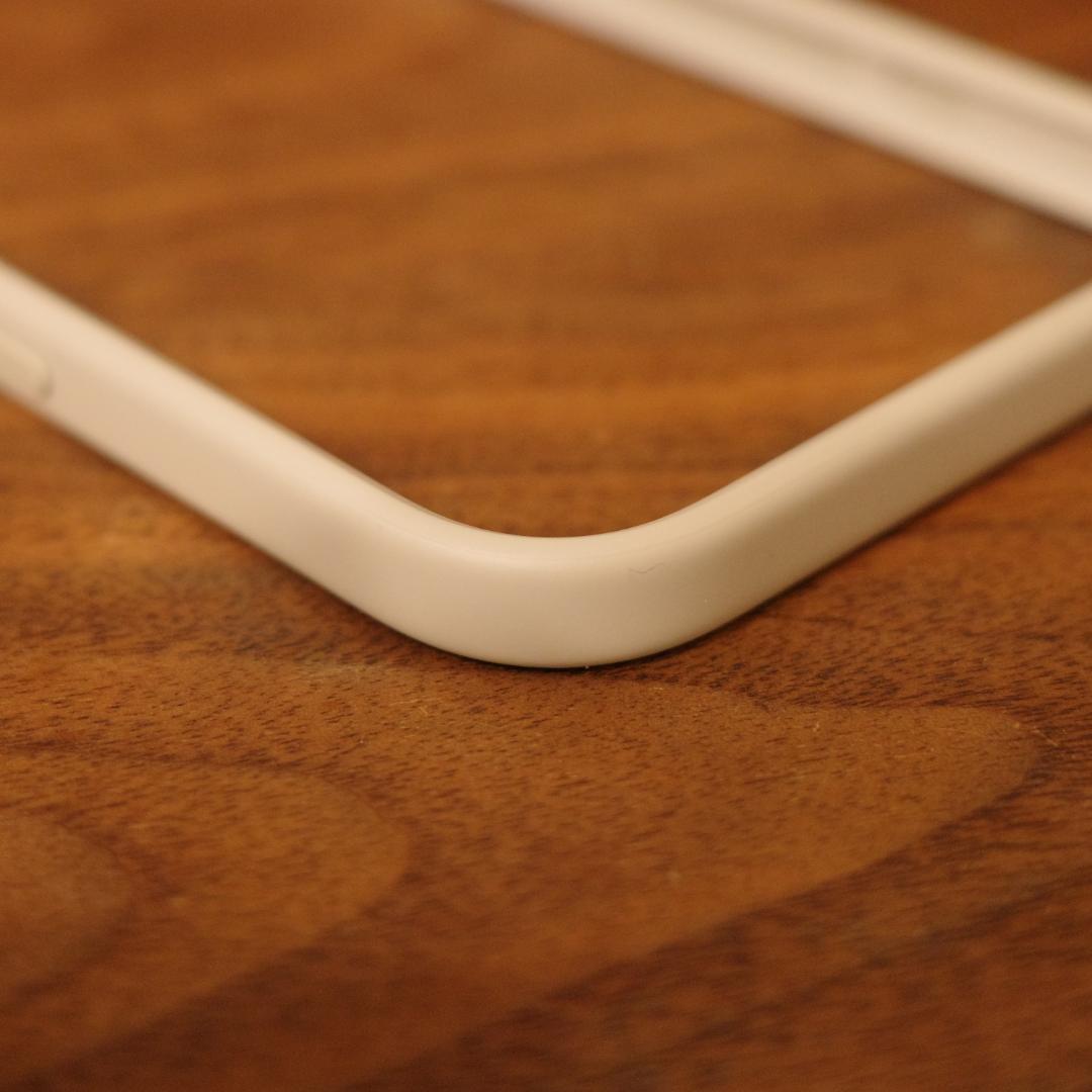 iPhone Air バンパー＋クロスボディストラップ（タン）