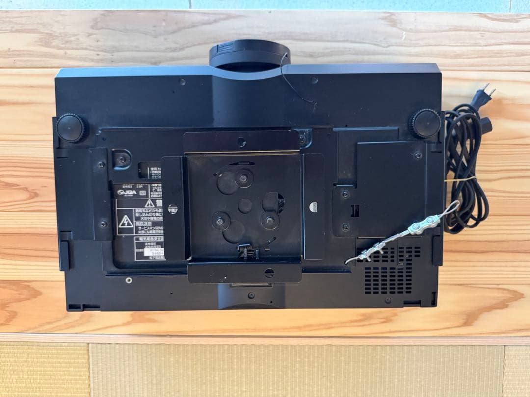 Panasonic 液晶プロジェクター「TH-AE1000」　天吊金具付　中古