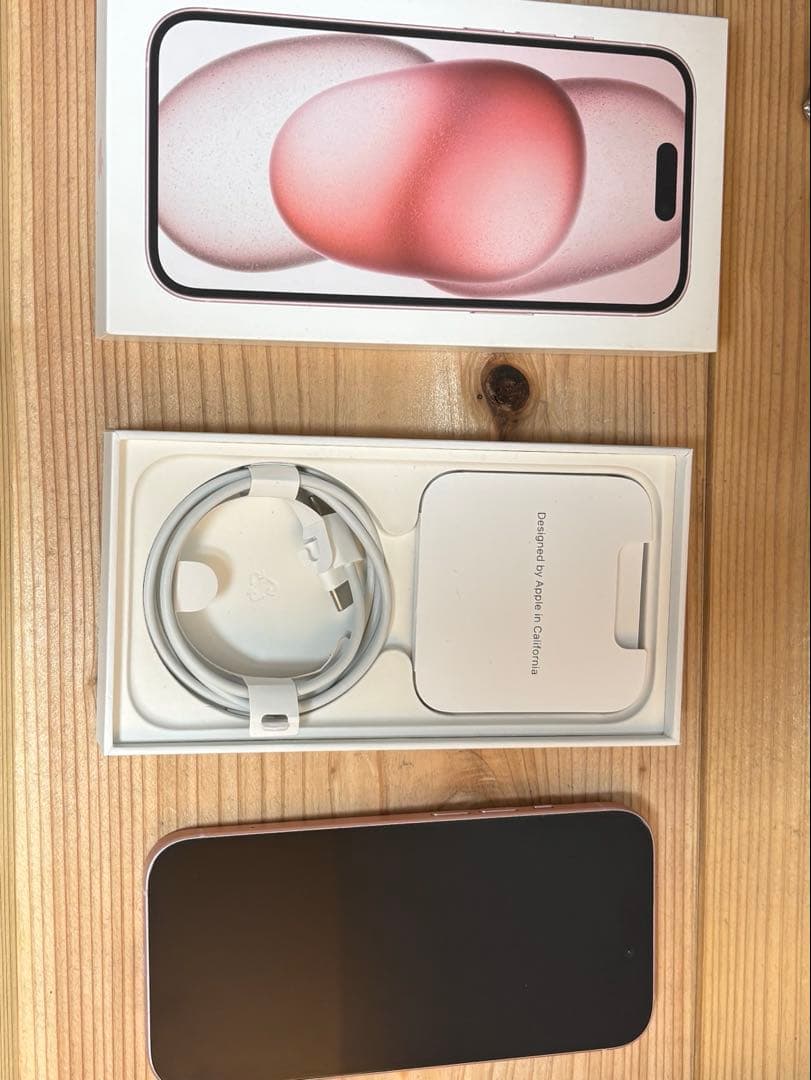 【美品】Apple iPhone 15 128GB ピンク