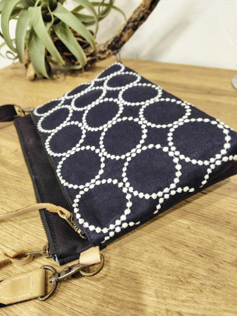 【2点おまとめ】ミナペルホネン/2025タンバリンネイビー×白/サコッシュ