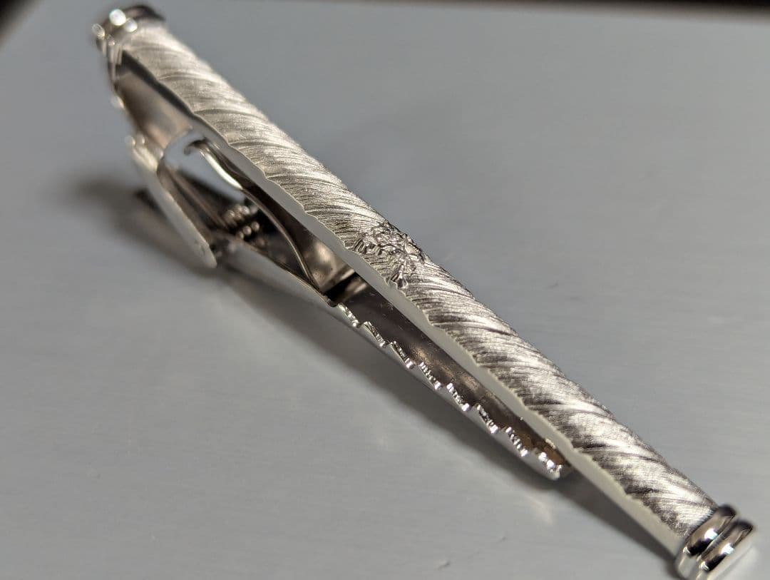 BURBERRY　ネクタイピン