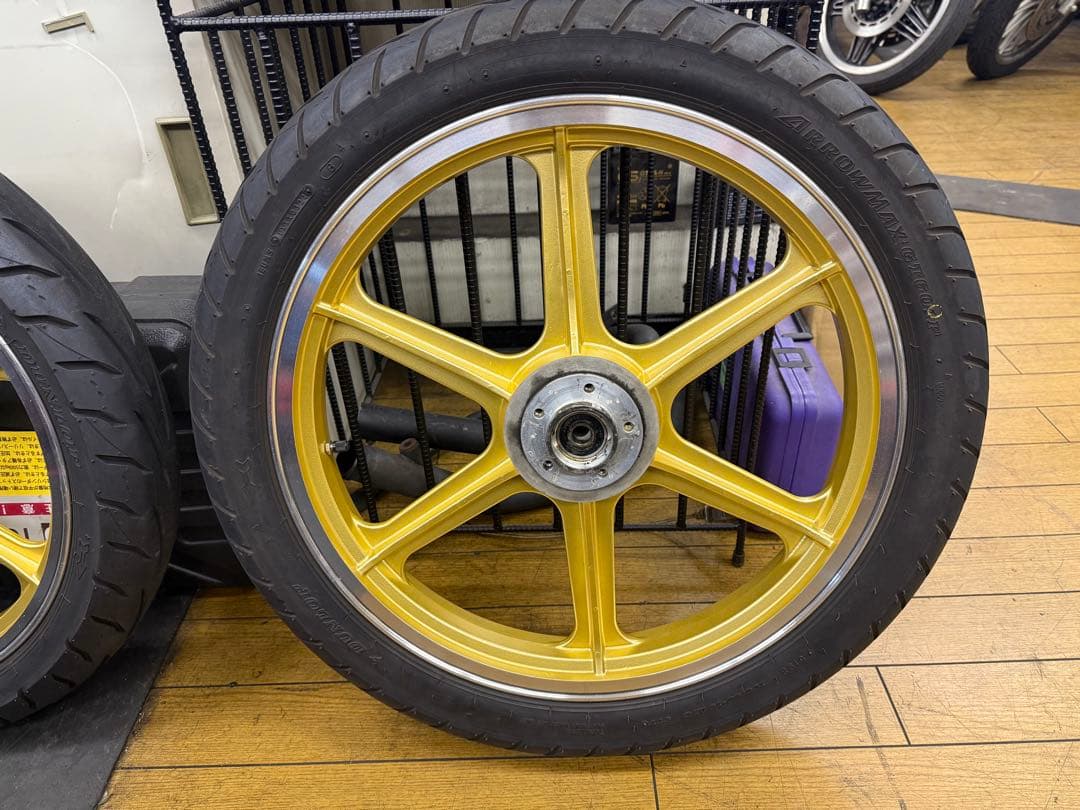 CB250N キャストホイール