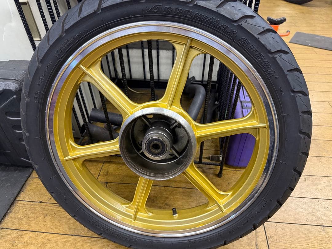 CB250N キャストホイール