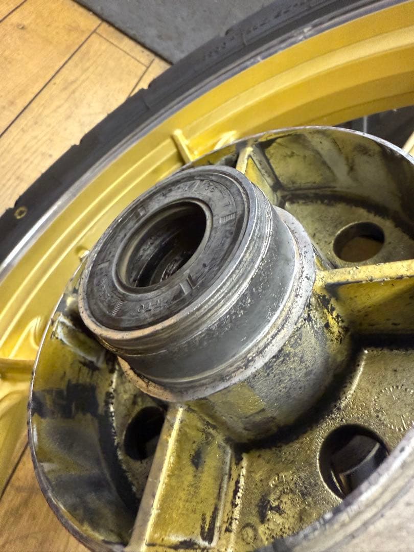 CB250N キャストホイール