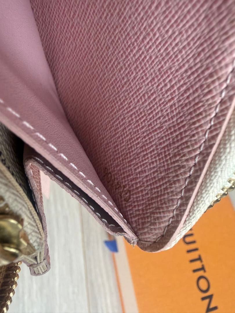 Louis Vuitton ダミエ・アズール 長財布　ジッピーウォレット