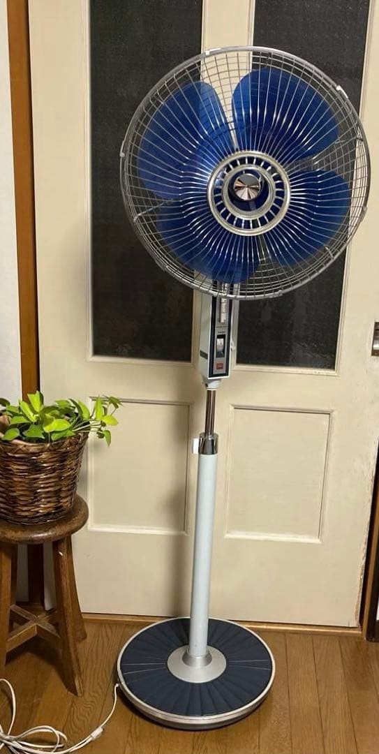 昭和レトロ　大型扇風機　東芝　TOSHIBA 希少　レア　可動品