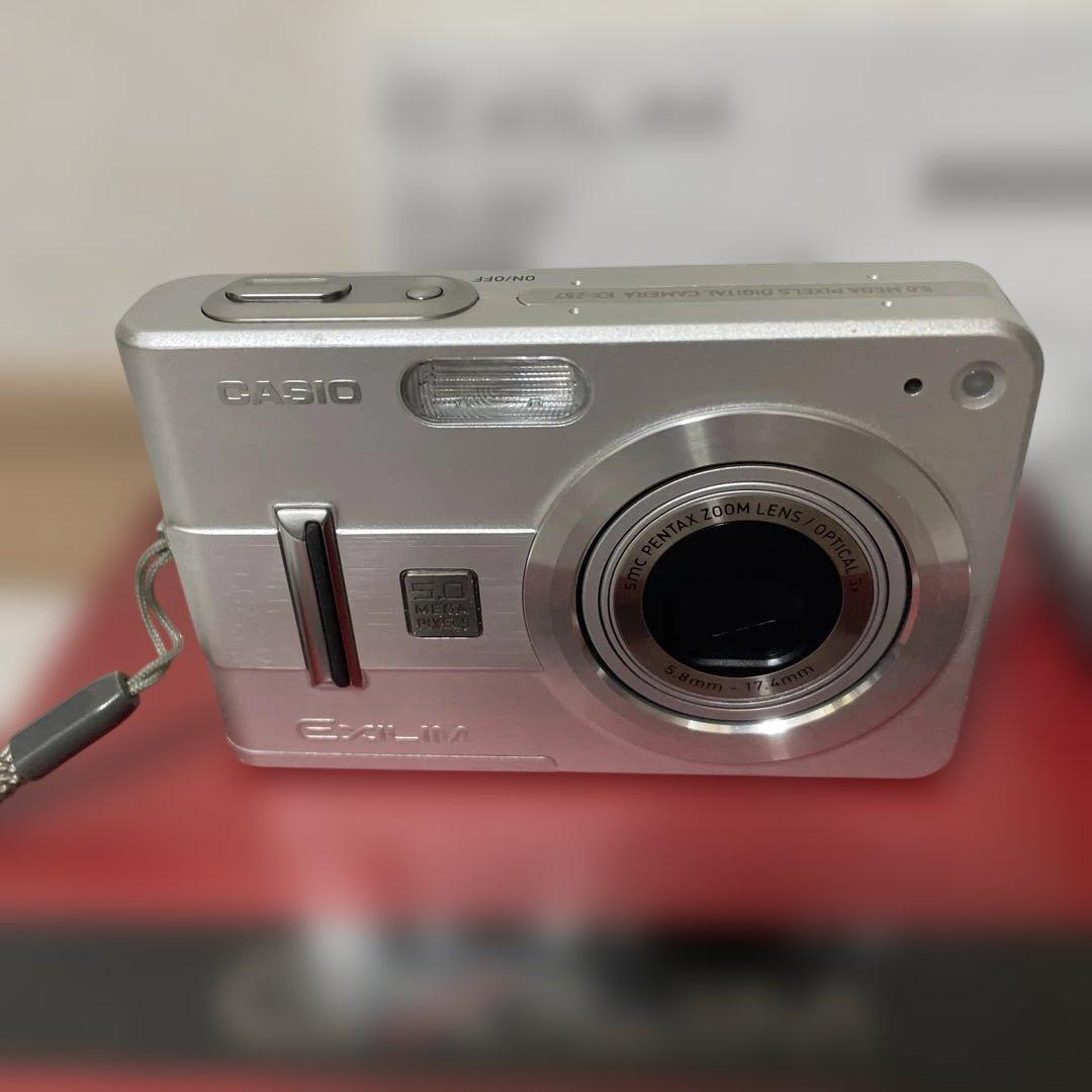 デジタルカメラ　CASIO EXILIM