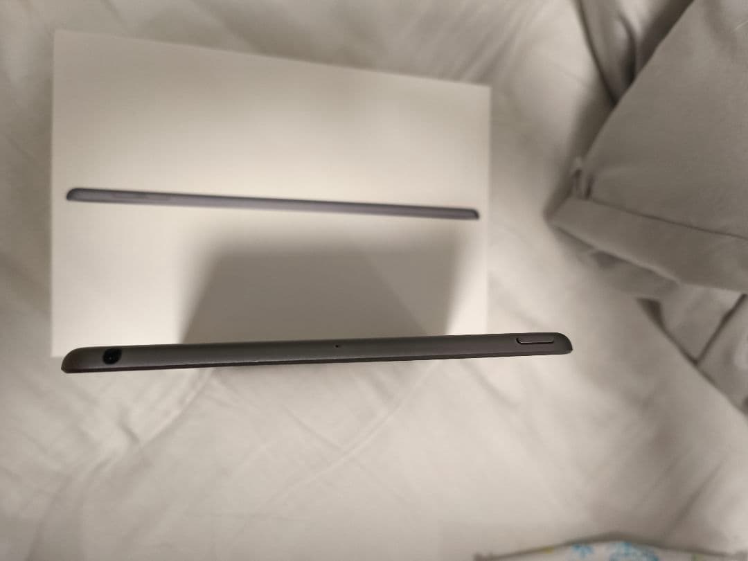 Apple iPad mini（第５世代）本体64GB スペースグレー