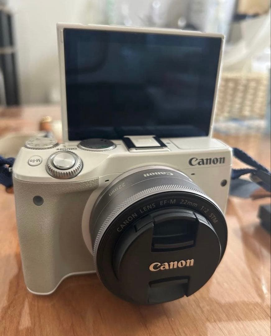 【極美品】Canon EOS M3ホワイト