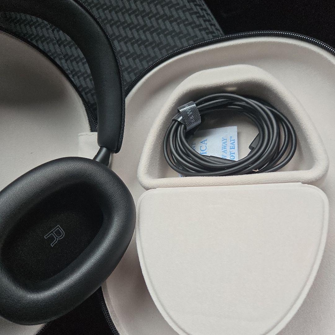 Bowers & Wilkins Px7 S2 ワイヤレスヘッドホンケース