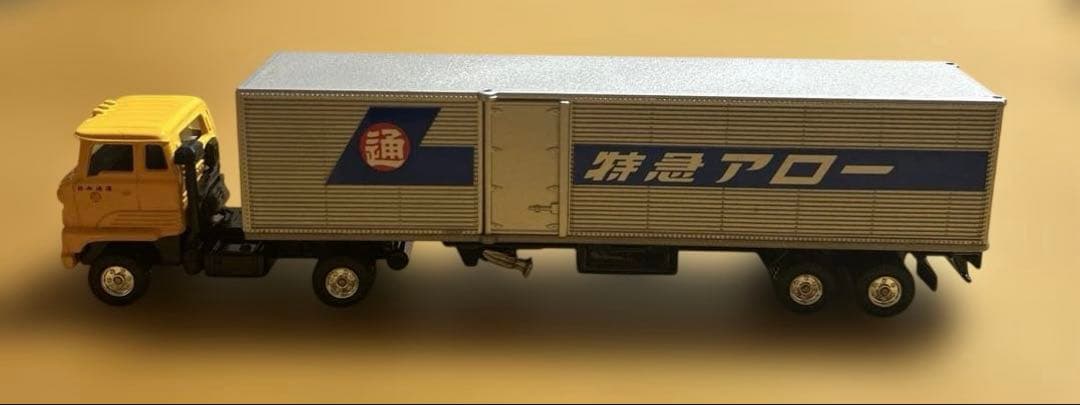 トミカダンディ050日野セミトレーラーパネルバン