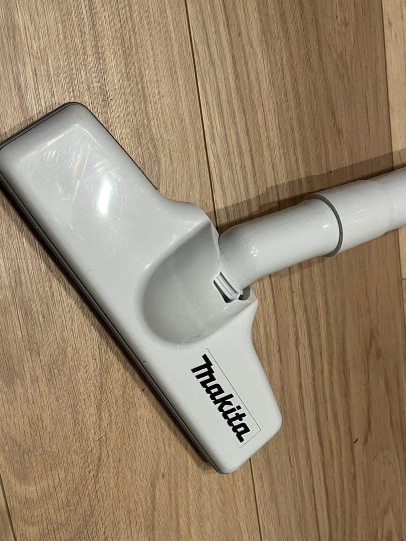 Makita マキタ 充電式クリーナ CL108FD