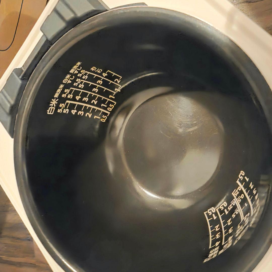 美品＊東芝 圧力IH 炊飯器 5.5合炊き RC-10FPW ミルキーホワイト