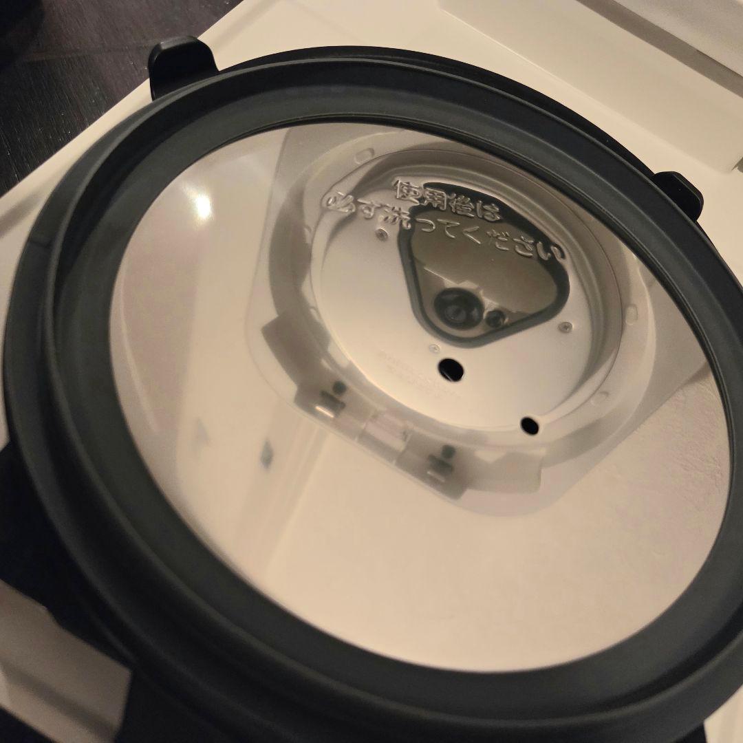 美品＊東芝 圧力IH 炊飯器 5.5合炊き RC-10FPW ミルキーホワイト