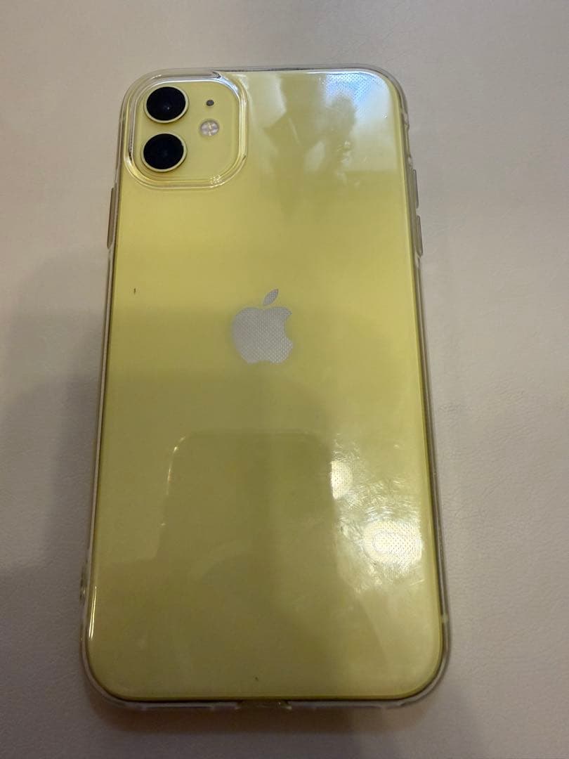 【バッテリー82%】Apple iPhone 11 イエロー　64GB 中古品