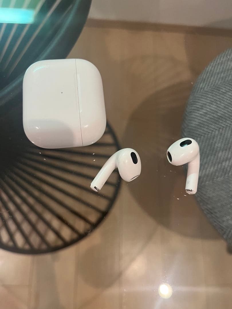 AirPods 充電ケース付き第3世代