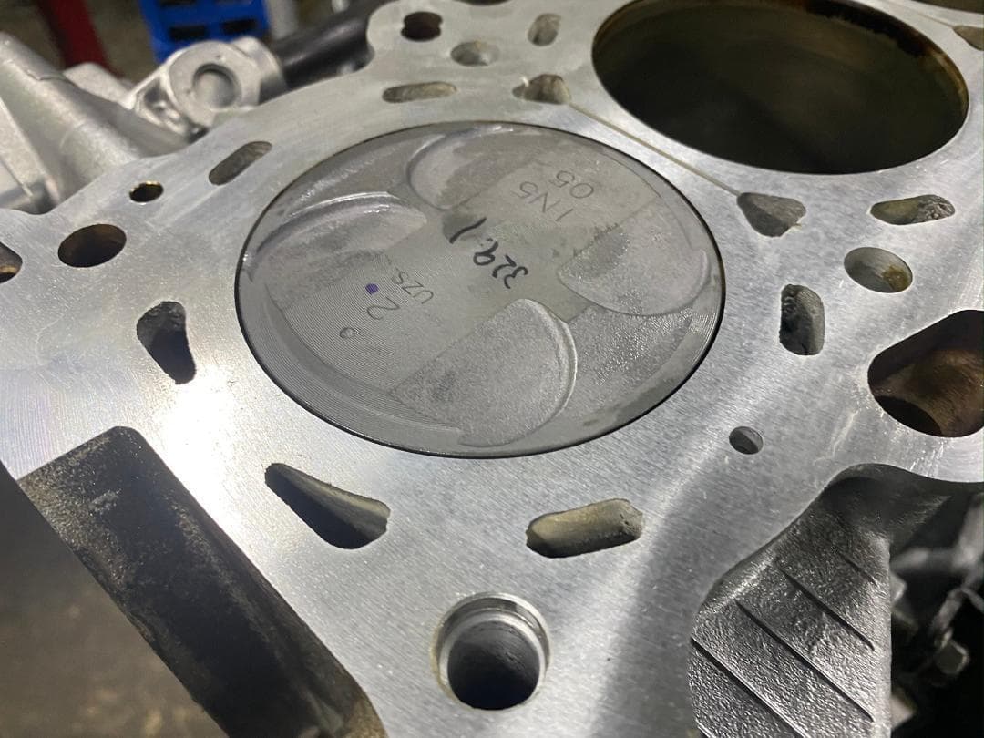 Ｓ１５シルビアオーテック　　純正ピストン