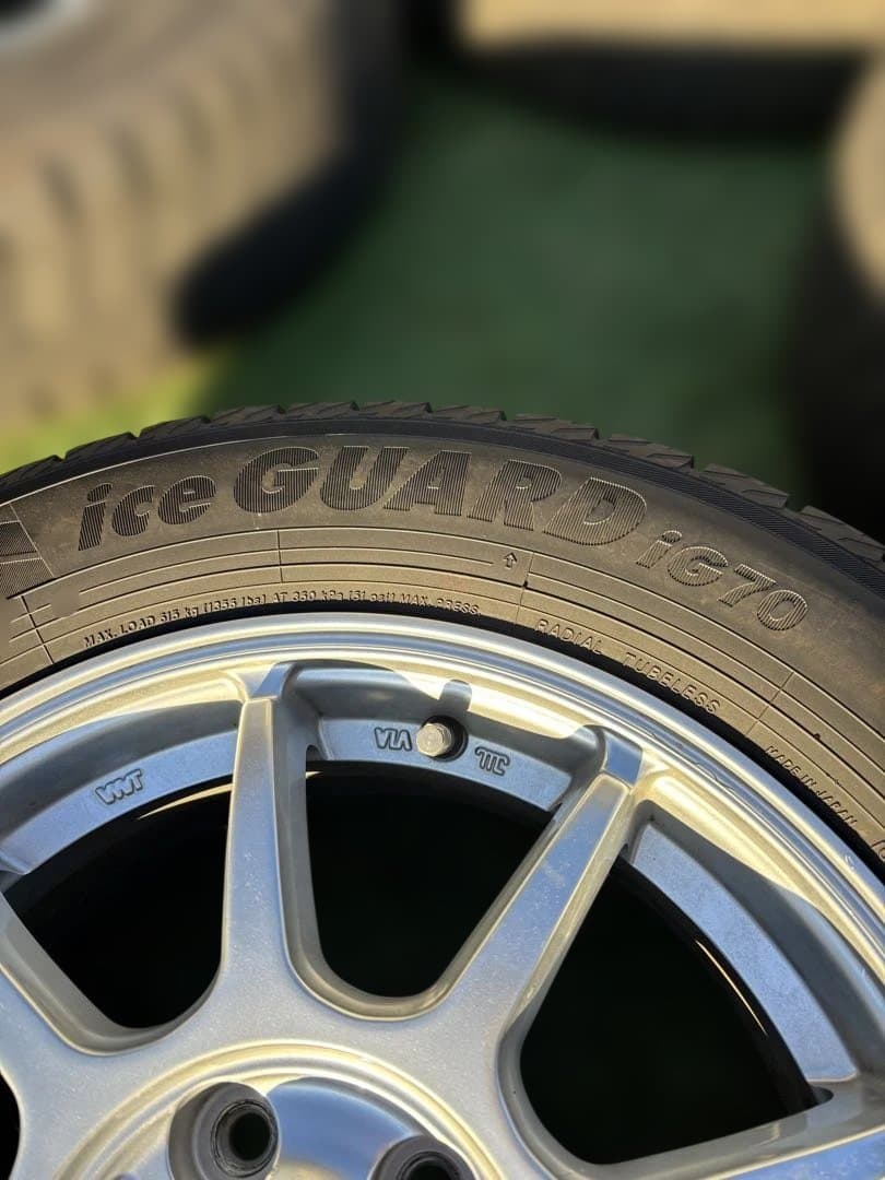 195/65R15 50プリウス スタッドレスアルミセット22年製