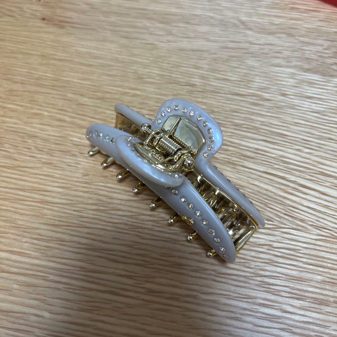 risa　acca ヘアクリップ