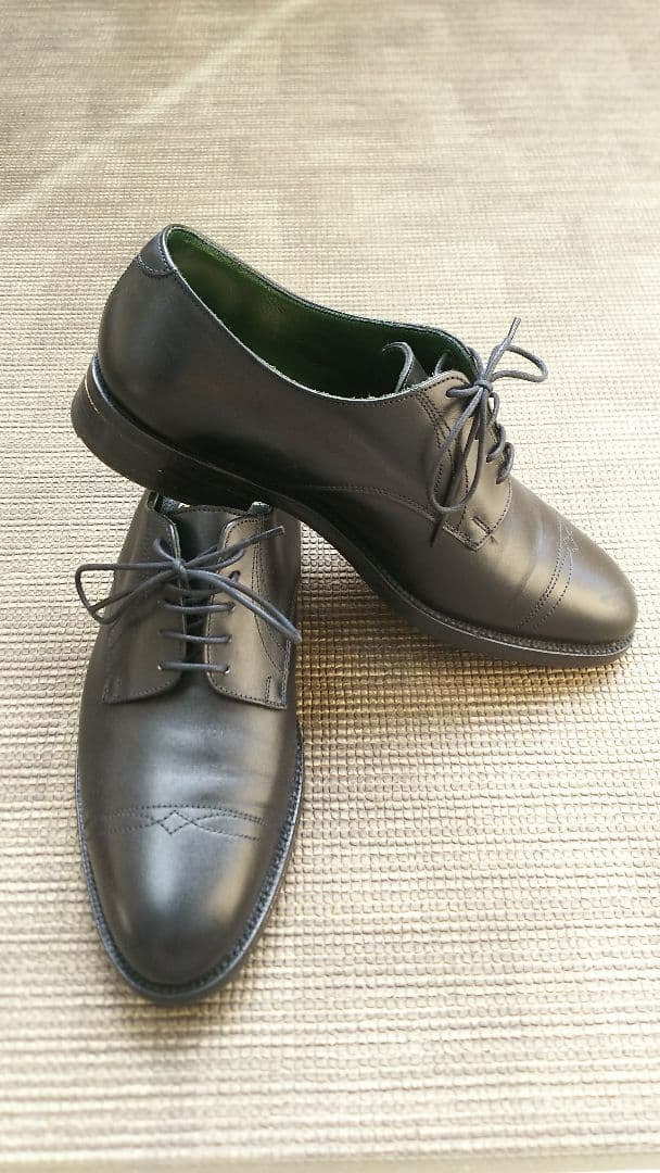 またまた 値下げします トリッカーズ ストレートチップ ビジネスシューズ