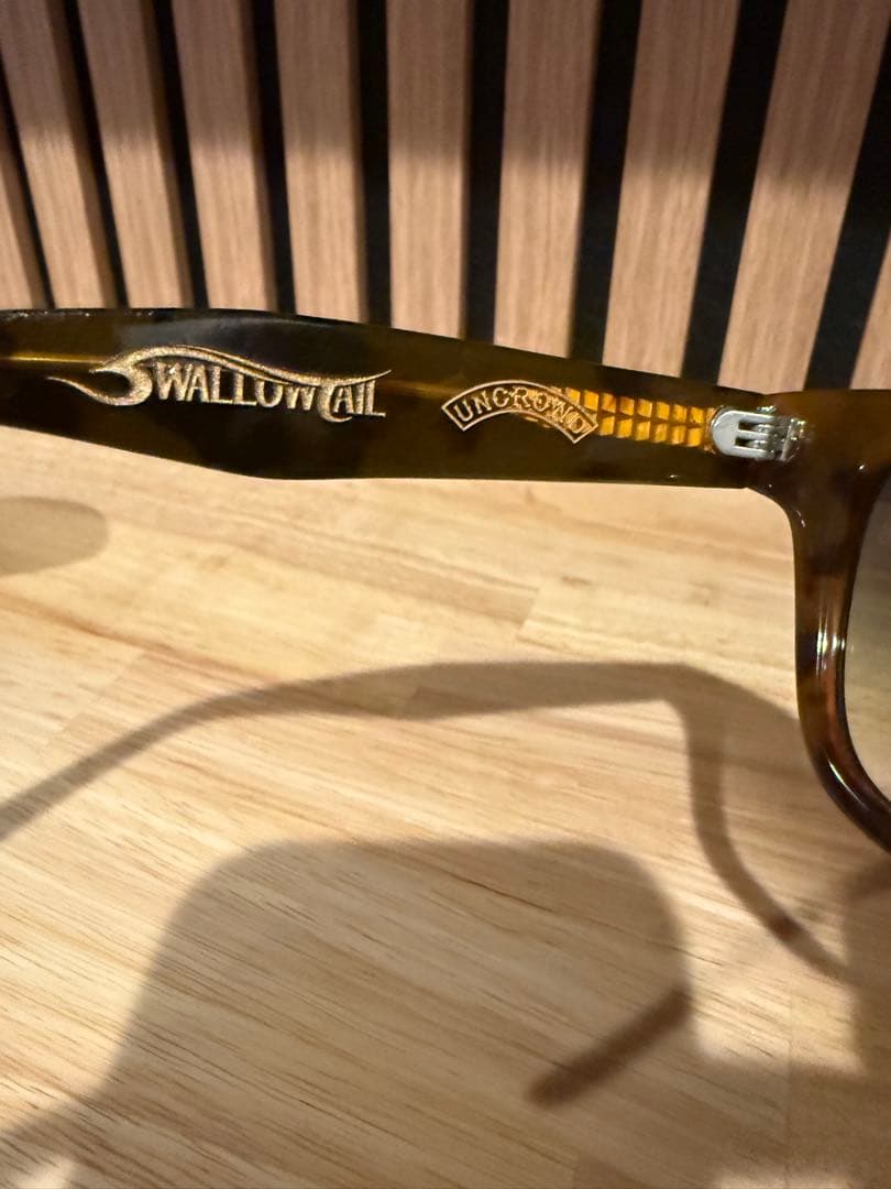 UNCROWD×SWALLOWTAILコラボ GLORIA