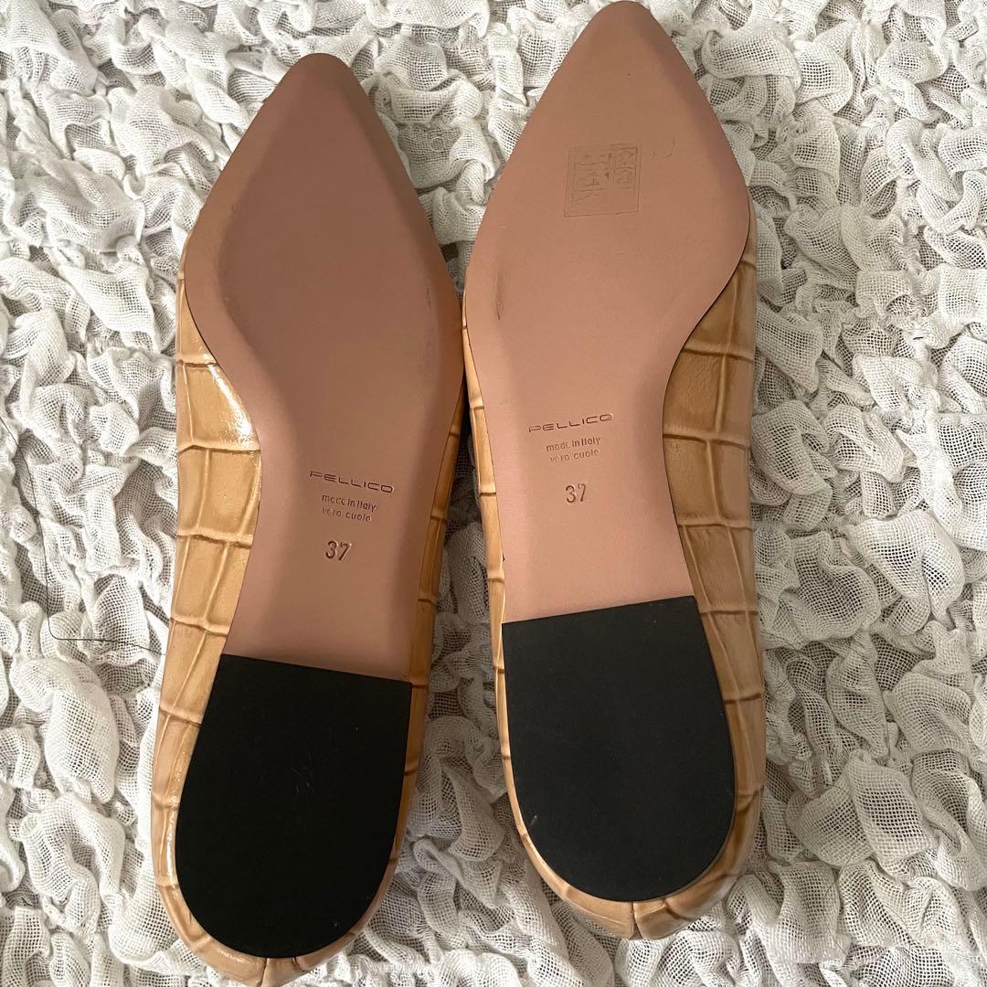 極美品　ペリーコ ポインテットトゥネビ パンプス クロコ型押し レザー