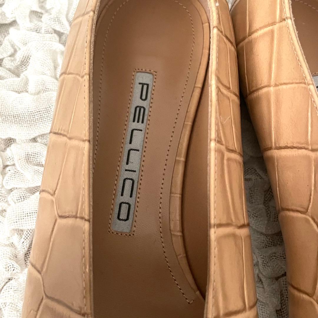 極美品　ペリーコ ポインテットトゥネビ パンプス クロコ型押し レザー