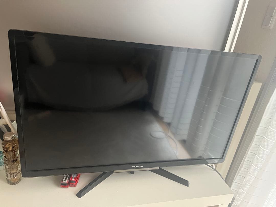 FUNAI 32インチ ハイビジョン液晶テレビ　リモコン付き