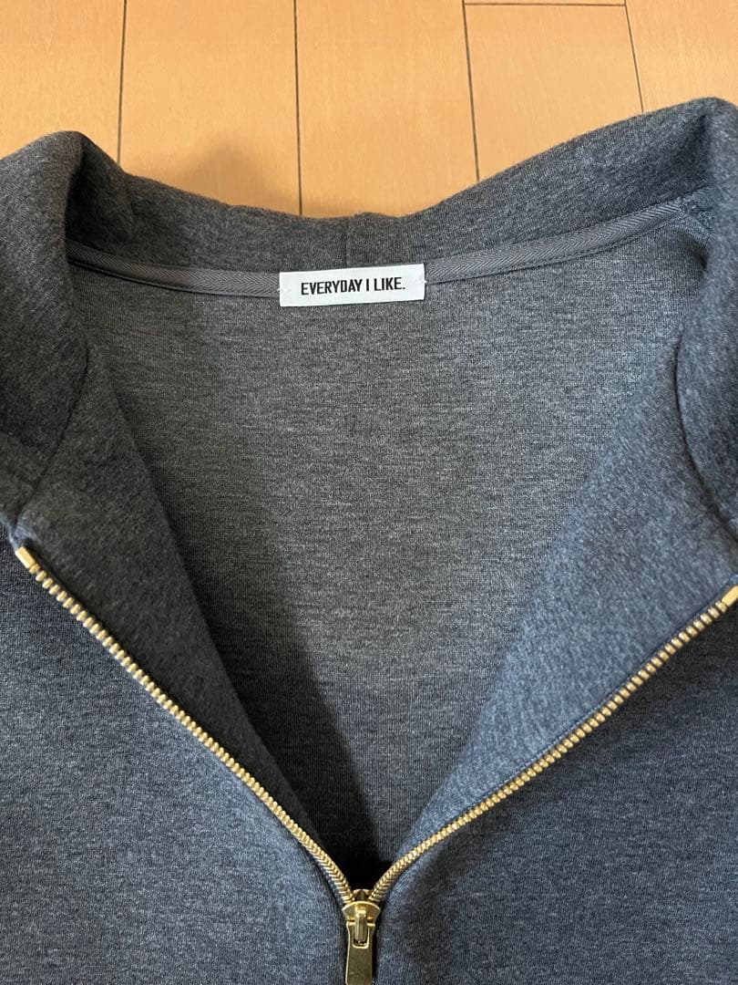 ドゥーズィエムクラス　オーバーサイズジップフーディ