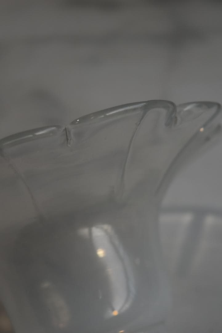 美品　フランスアンティーク　花フォルム　オパリン　ガラスシェード