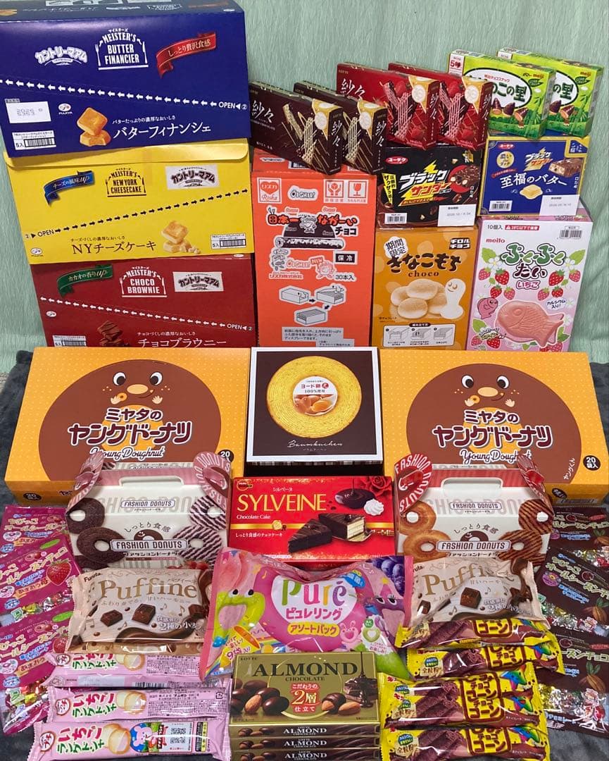 詰め合わせ　大量お菓子セット！①カントリーマアム、ドーナツ、ブラックサンダー他