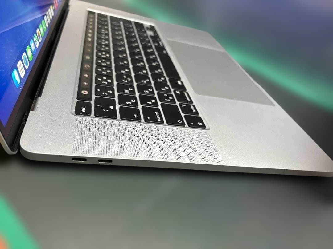 MacBook Pro 16インチ Core i7 16GB SSD512GB