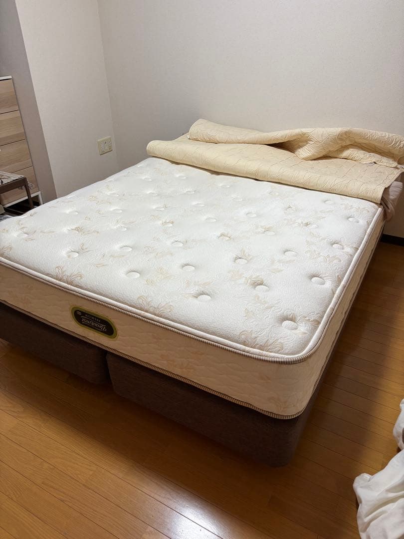 り*ご様 シモンズ　クイーンベット　ダブルクッション　ボトムセット