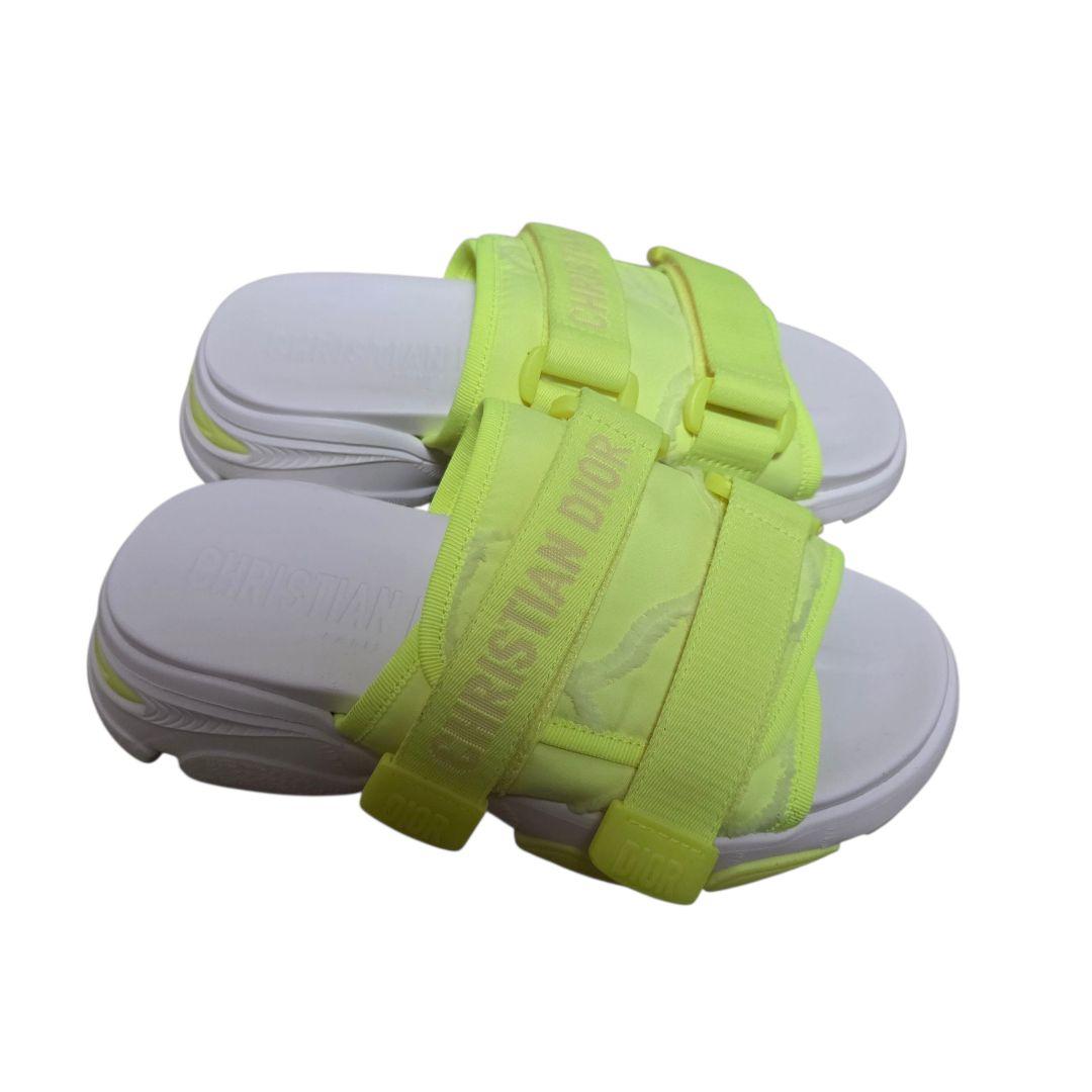 新品同様 クリスチャンディオール　バックルサンダル 22年モデル 23.5cm