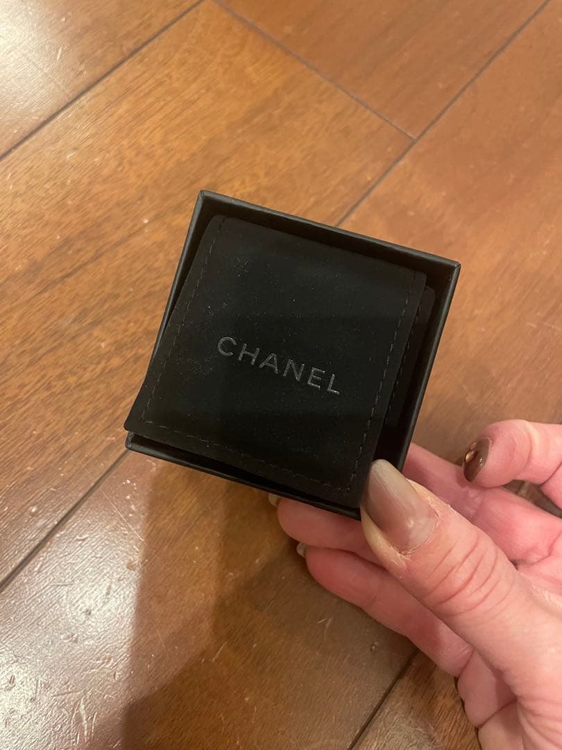 ☺︎CHANEL☺︎星ピアス片耳☺︎