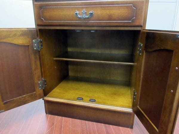 カリモク キャビネット コロニアル