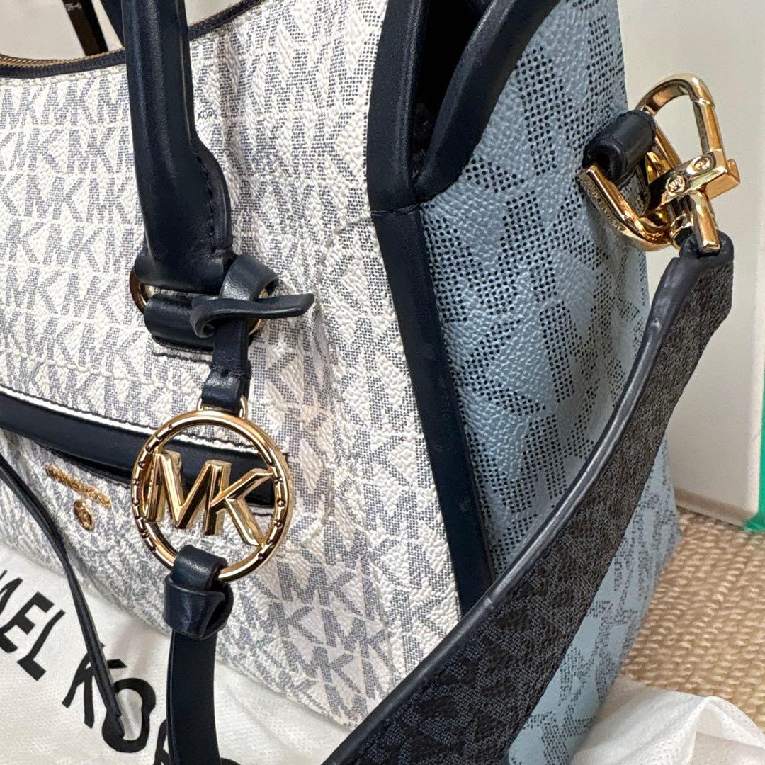 MICHAEL KORS ショルダーバッグ 中型 ホワイト/ネイビー
