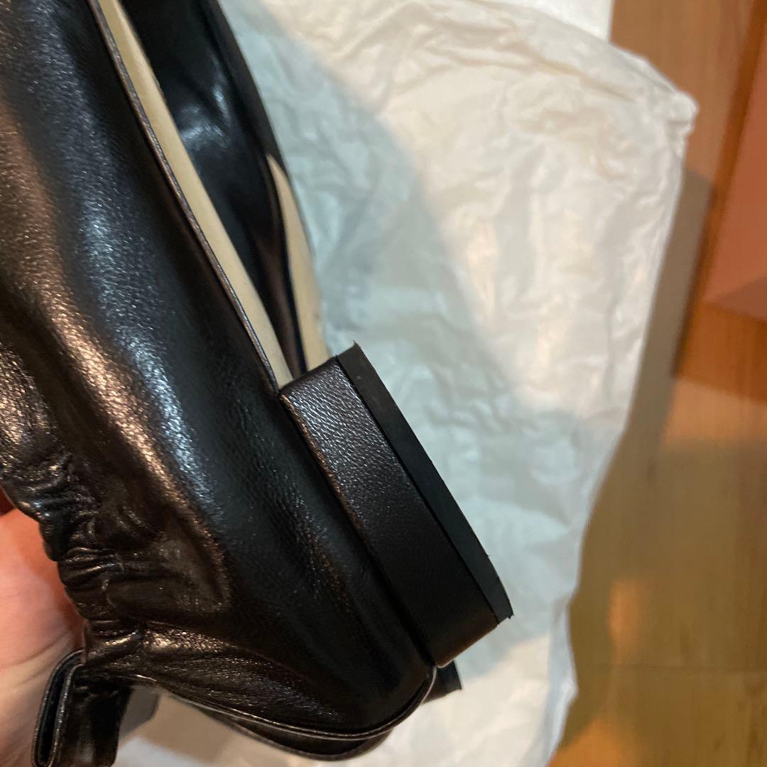 cocoNEBULONI E ブラック ポインテッドトゥ フラットシューズ