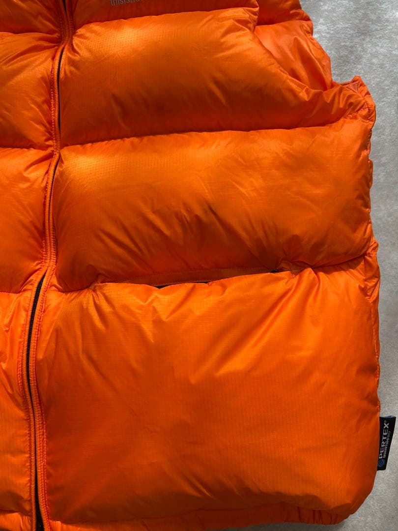 極美品 thisisneverthat 軽量 肉厚 PERTEX ダウン ベスト