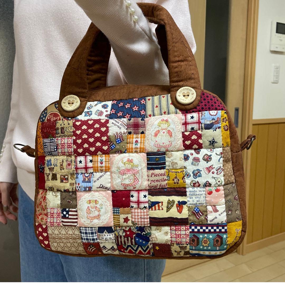 マギーエンジェル　大きめボストンバック　ルシアン　レディース　パッチワーク