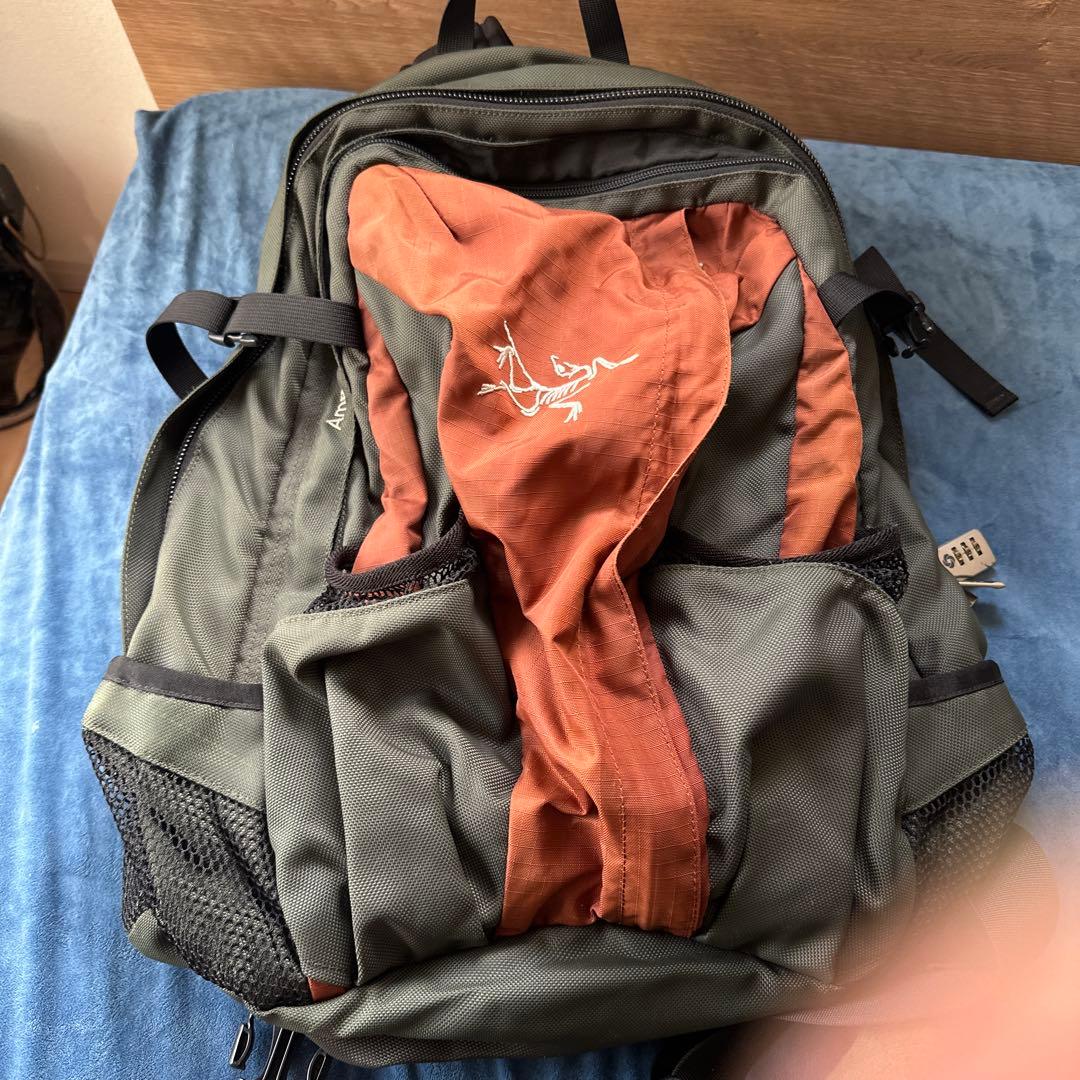 Arc'teryx オリーブグリーン リュック 最終値段