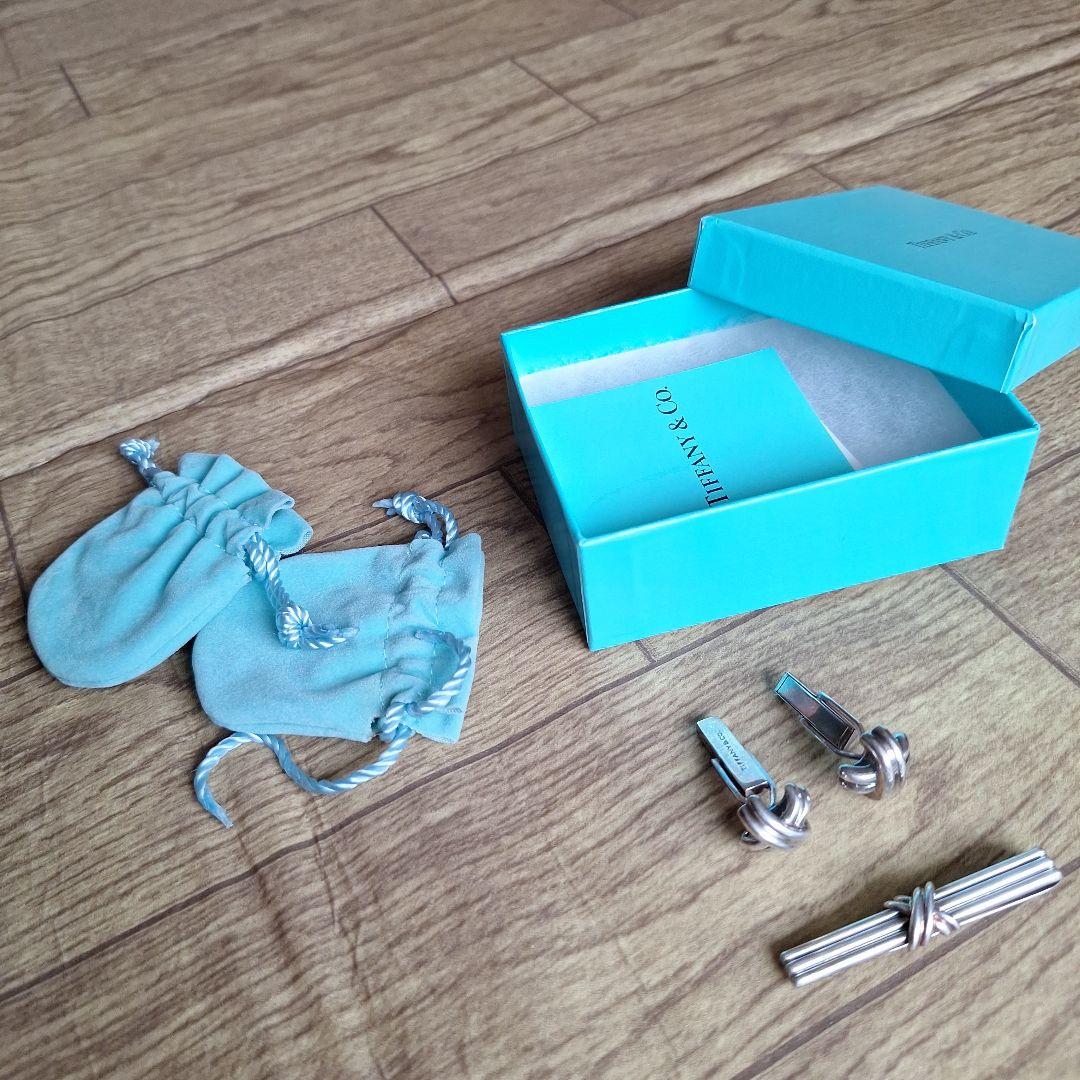 Tiffany & Co. ネクタイピンとカフスボタンセット