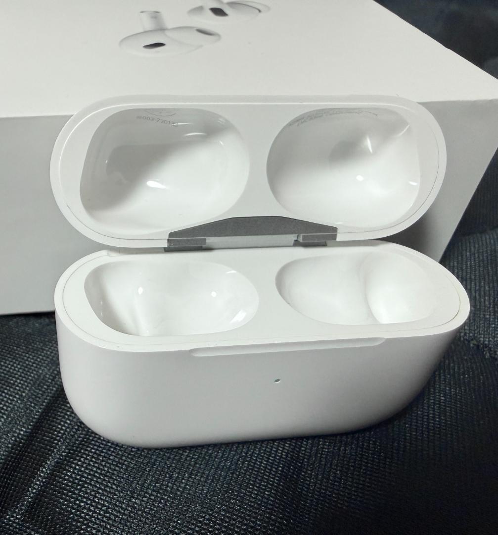 e*4様 ★300円~スタートAirPods Pro第2世代USB-C ケース【