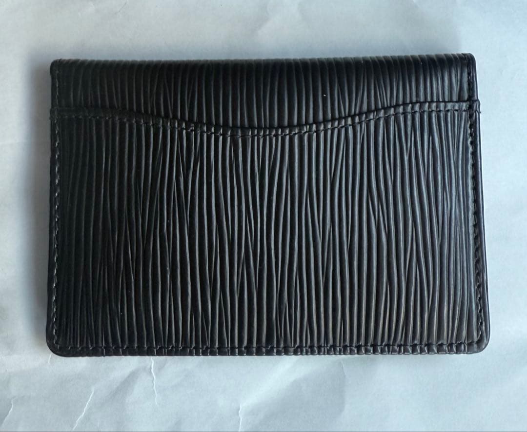 【未使用】ヴィトン　エピ　名刺入れ　Louis Vuitton