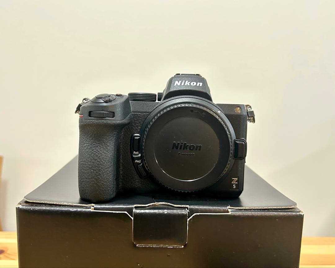 Nikon Z5 本体　予備バッテリー付　フルサイズ