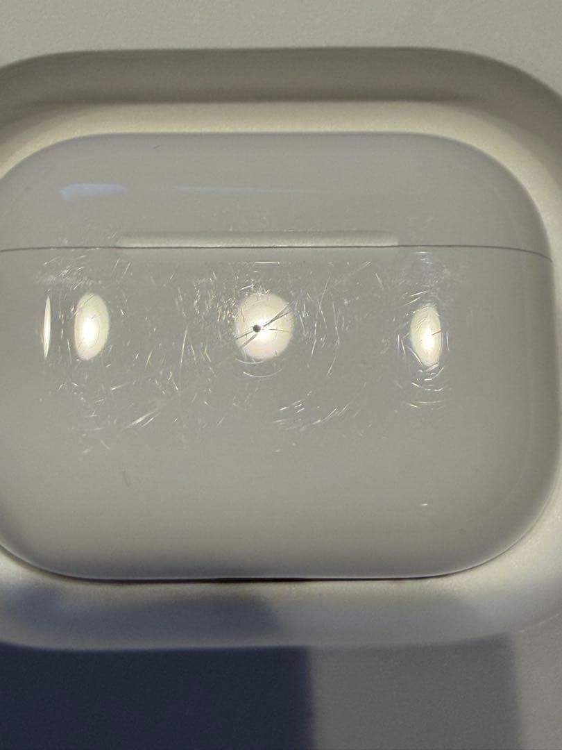 AirPods pro 第二世代 本体 ホワイト 充電ケース付き　箱付き