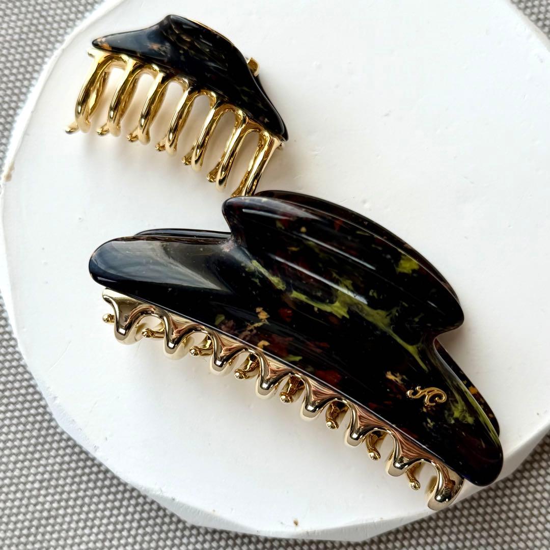 【美品】ほぼ未使用　acca ヘアクリップ 2個セット