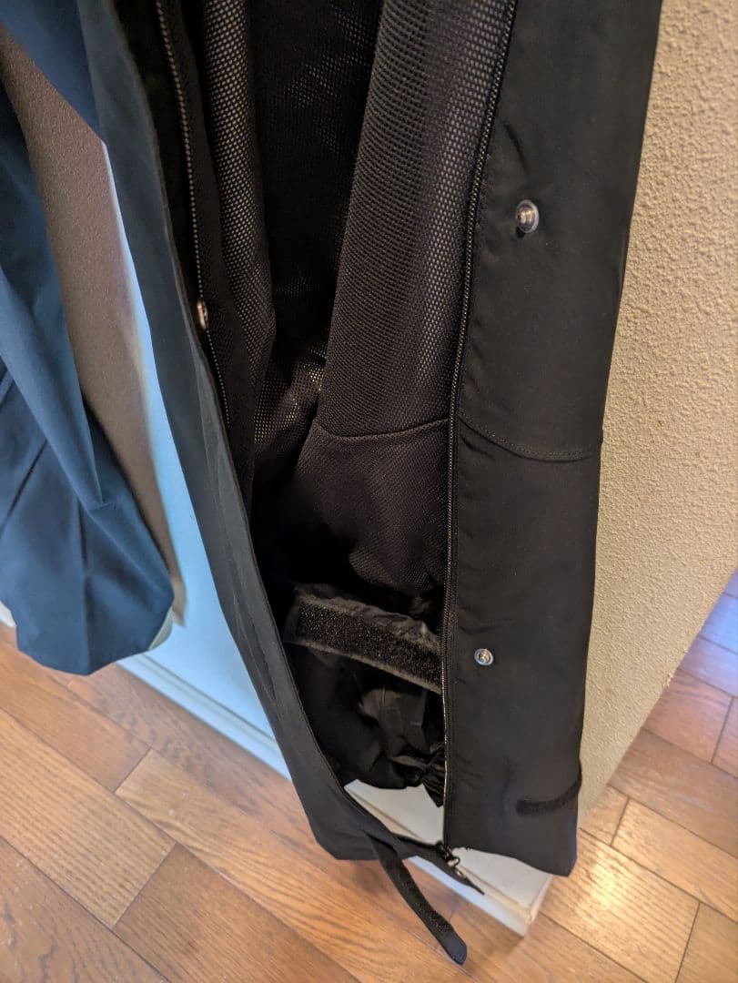 【期間限定最終値下げデサント製オガサカラストシーズン】スキーウェア上下 Lサイズ