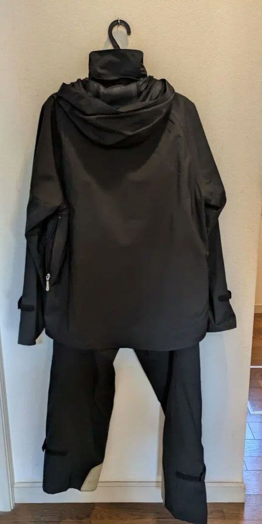 【期間限定最終値下げデサント製オガサカラストシーズン】スキーウェア上下 Lサイズ