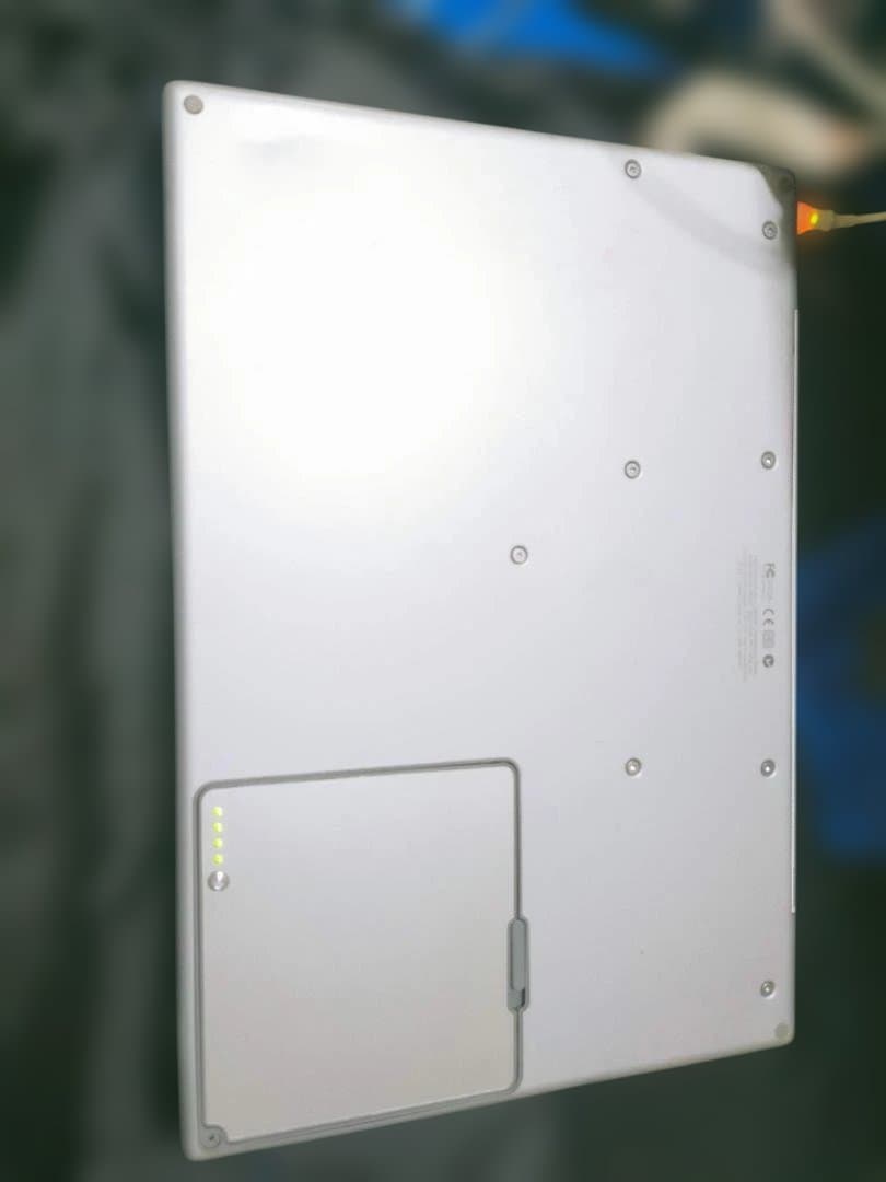 Apple PowerBook G4 15.2インチ チタニウム M8407